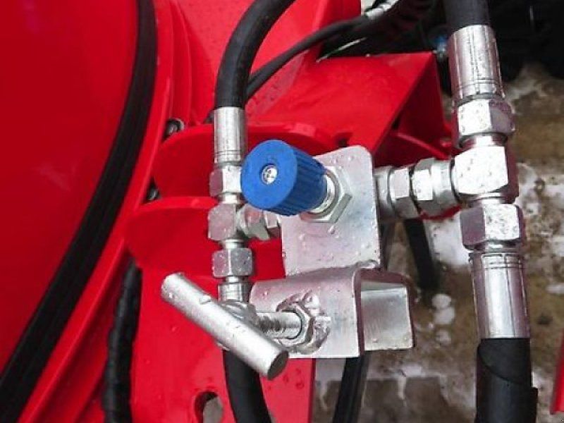 Rozścielacz słomy RS-16/B