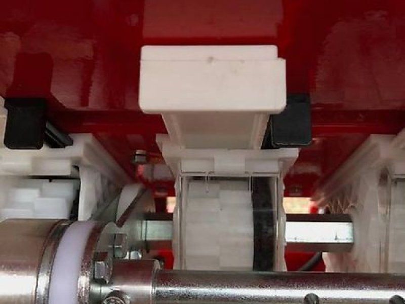 Mechaniczny siewnik zbożowy zaczepiany Pertum-S300 jednotalerzow
