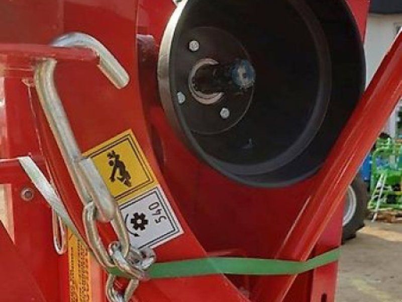 Kosiarka zawieszana Z042