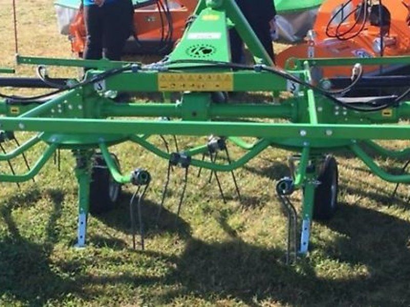 Przetrząsacz karuzelowy Z528 (PKM53) 5,3 m