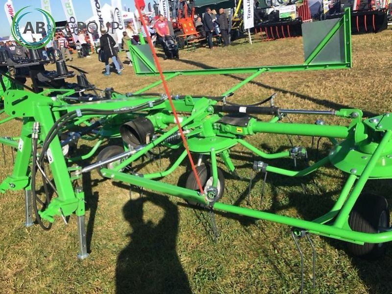 Przetrząsacz karuzelowy Z528 (PKM53) 5,3 m