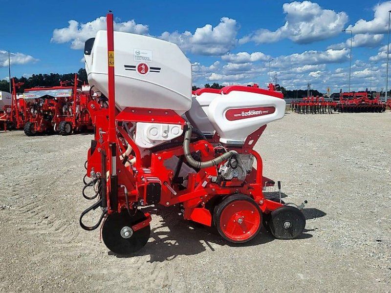Siewnik do kukurydzy 4-rzędowy Ozdoken VPHE DG4 z nawożeniem wgl