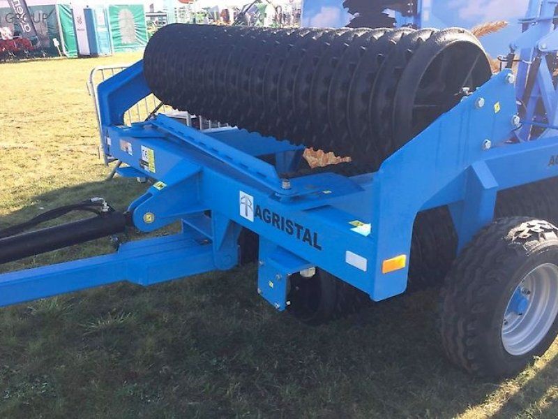 Wał uprawowy Cambridge składany hydraulicznie 6,2 m 530 mm WUC