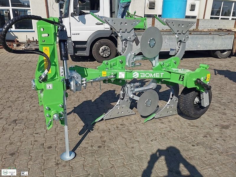 Bomet pług obracalny Leo U063
