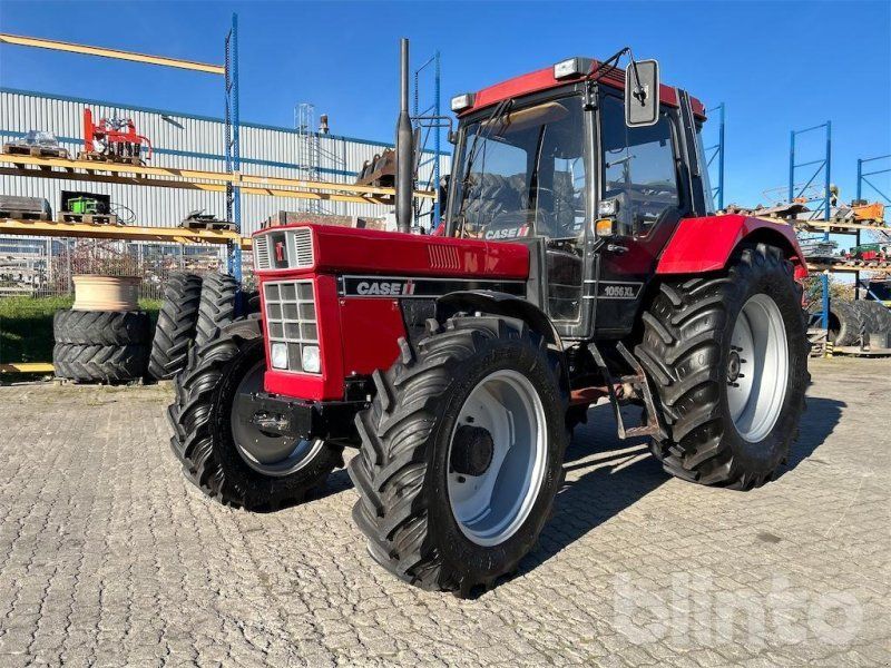 Case 1056 XL
