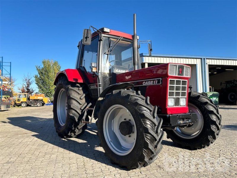 Case 1056 XL