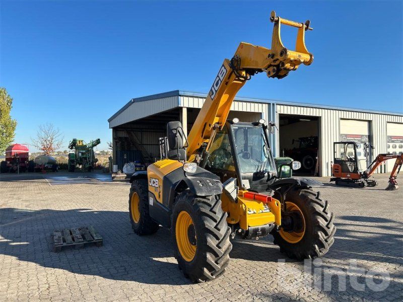 JCB 526-56