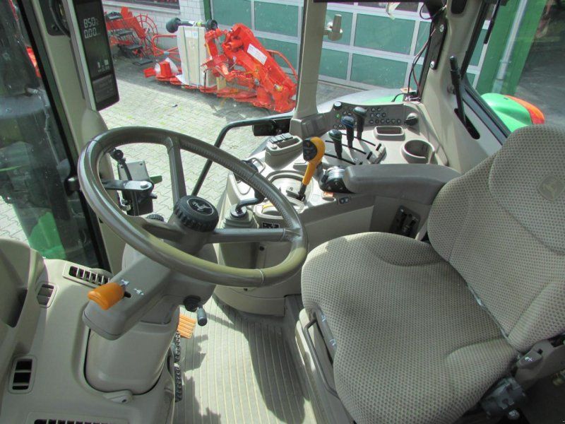 John Deere 6100M  AQ+40