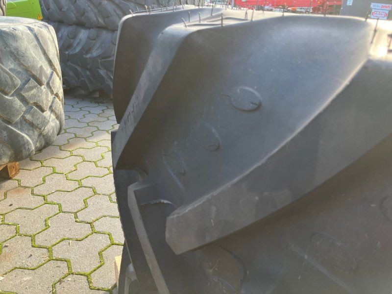 BKT 420/70R24
