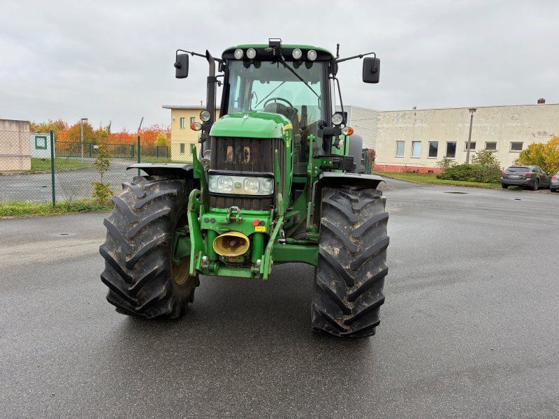 John Deere 7430