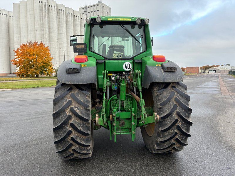 John Deere 7430