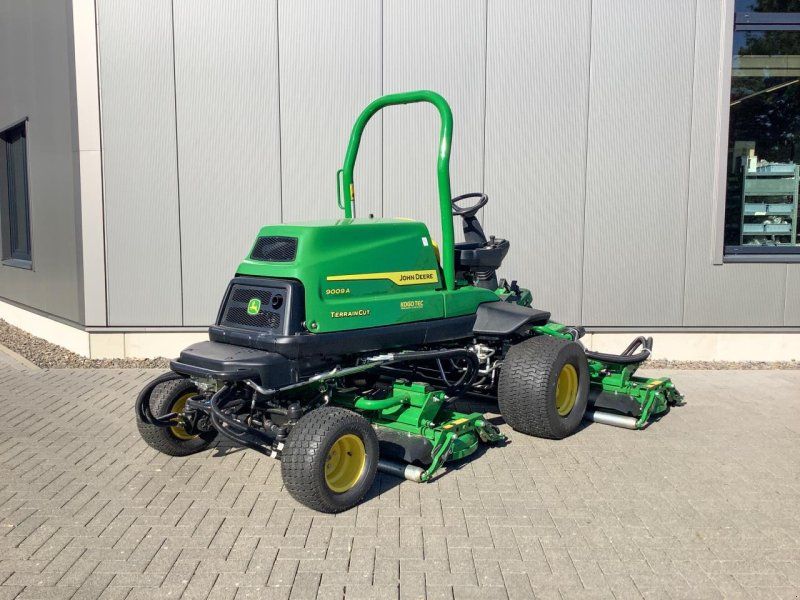 John Deere 9009A