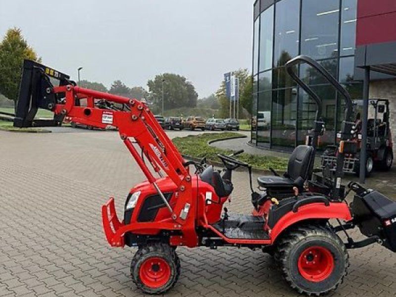 Kioti CS 2220 Schlepper mit Frontlader