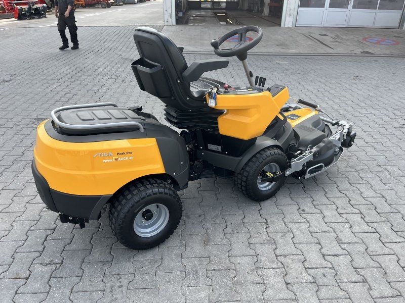 Stiga Park Pro 900AWX Mähdeck + Schneefräse