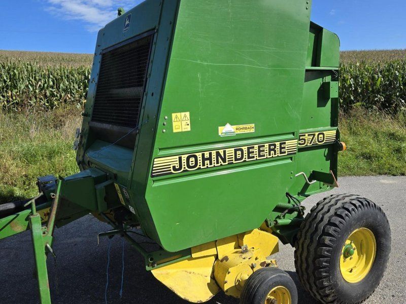 John Deere 570