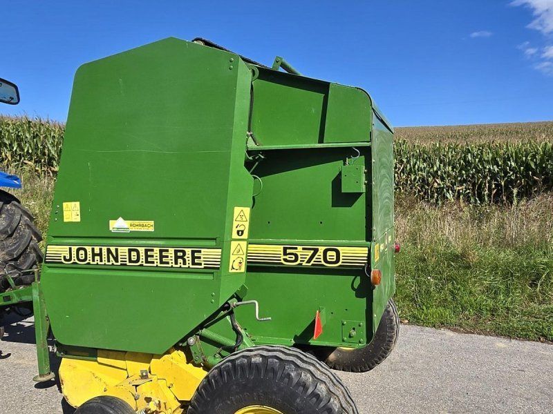 John Deere 570