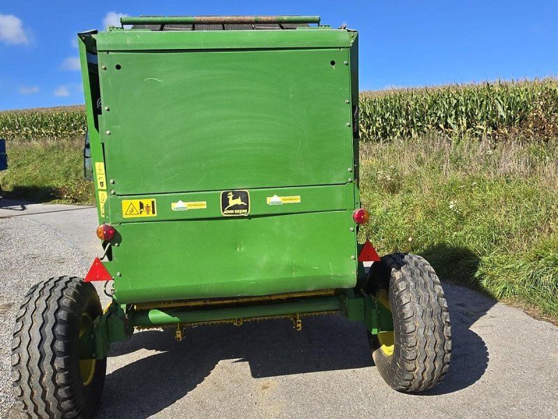 John Deere 570