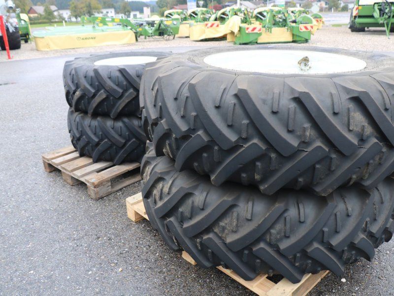 Kleber 16.9R30+14.9R20