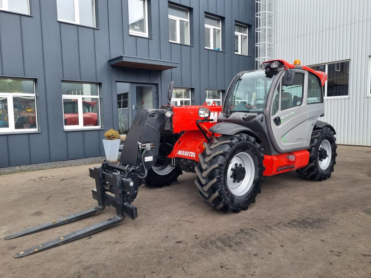 Manitou MLT840-137 PS for sale