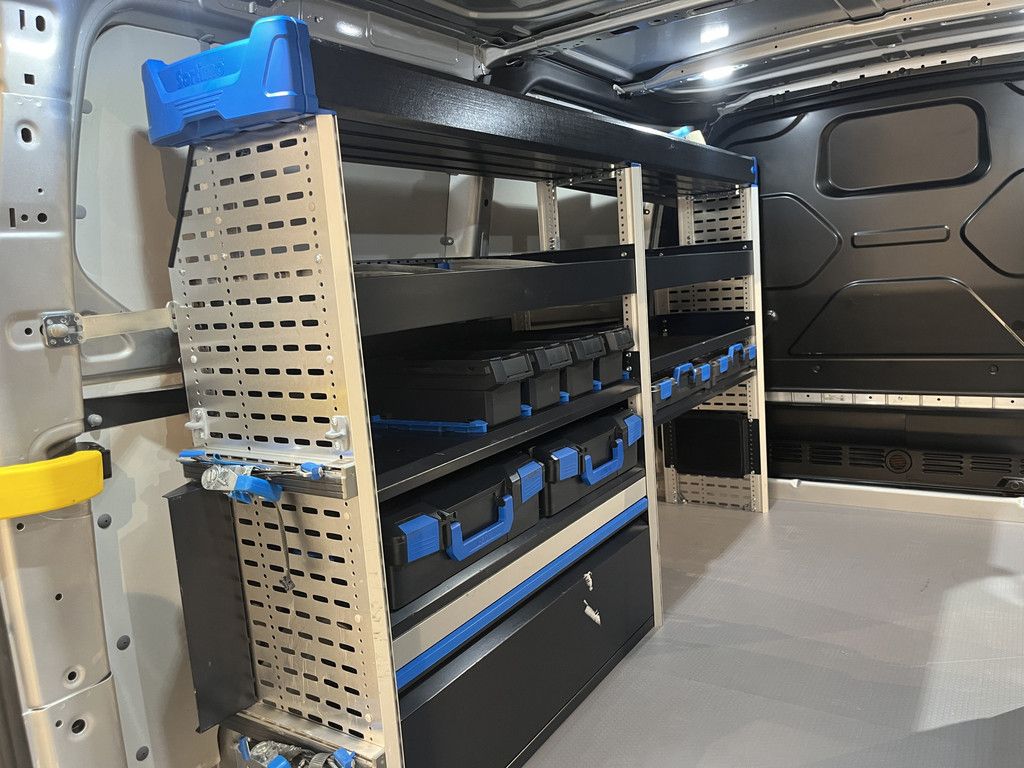 Ford Transit Custom 2.0 TDCI L1H1 Trend 130 PK Servicebus / Sortimo Inrichting / Euro 6 / Airco / Cruise Control / Camera / CarPlay / Navigatie / 3-Zits /