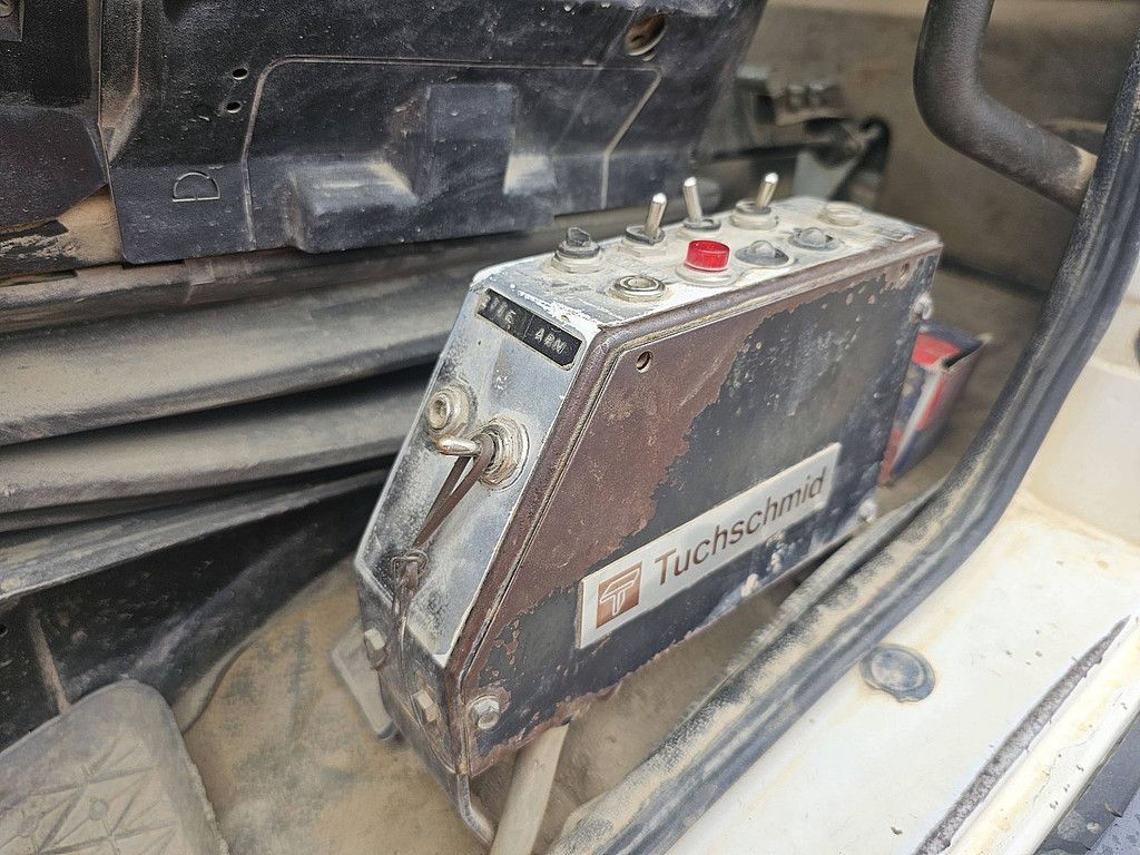 MERCEDES-BENZ 3235 SK v8 full steel