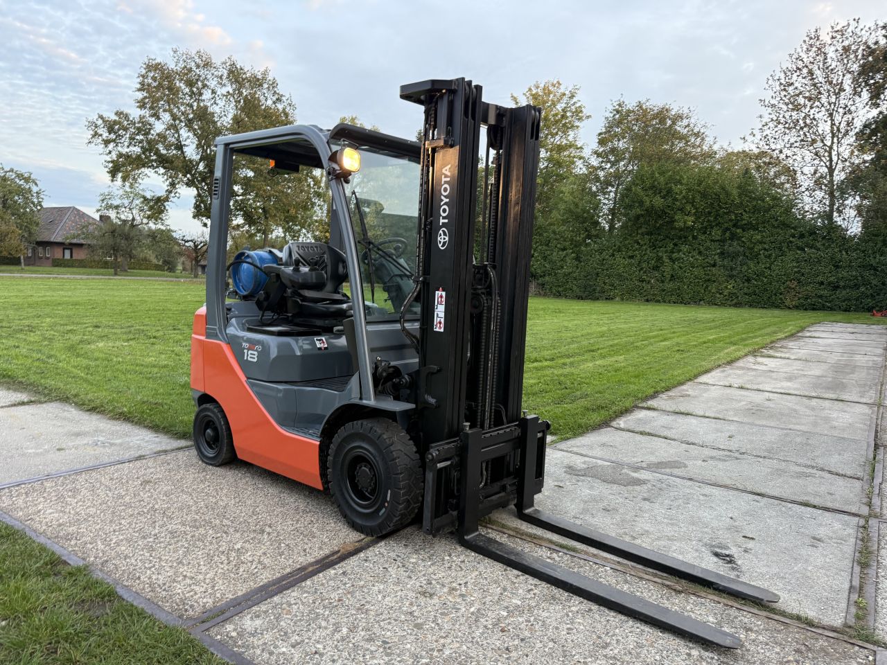 Toyota 1800KG BJ2015 triplex 4.7M Freelift Sideshift 8 serie