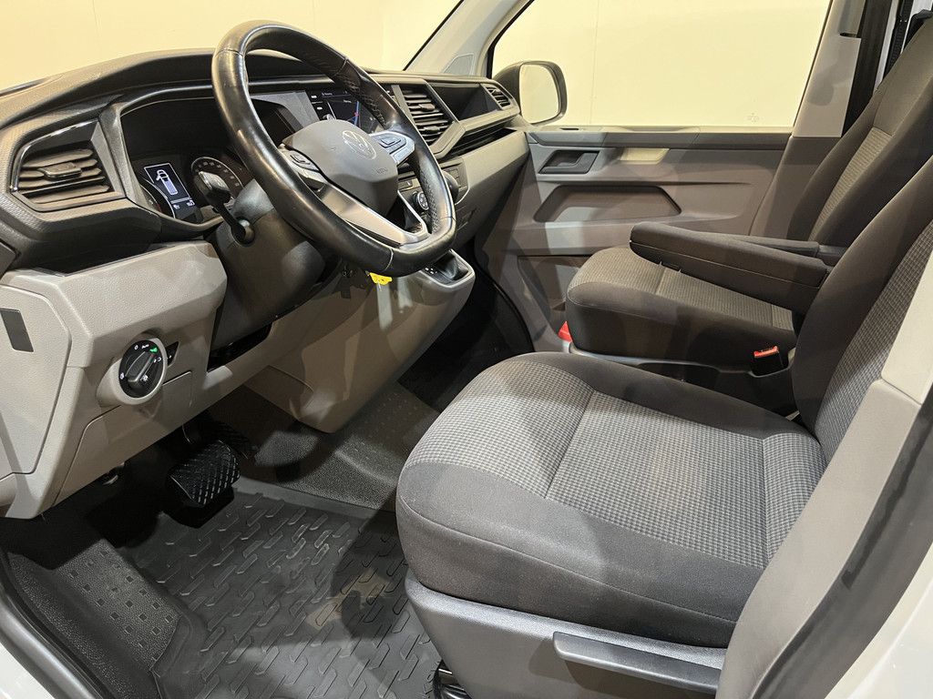 Volkswagen Transporter 2.0 TDI L1H1 150 PK Automaat Servicebus / Sortimo Inrichting / Euro 6 / 2X Schuifdeur / Airco / Cruise Control / Camera / CarPlay / Navigatie / Klep