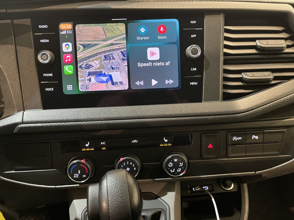 Volkswagen Transporter 2.0 TDI L1H1 150 PK Automaat Servicebus / Sortimo Inrichting / Euro 6 / 2X Schuifdeur / Airco / Cruise Control / Camera / CarPlay / Navigatie / Klep