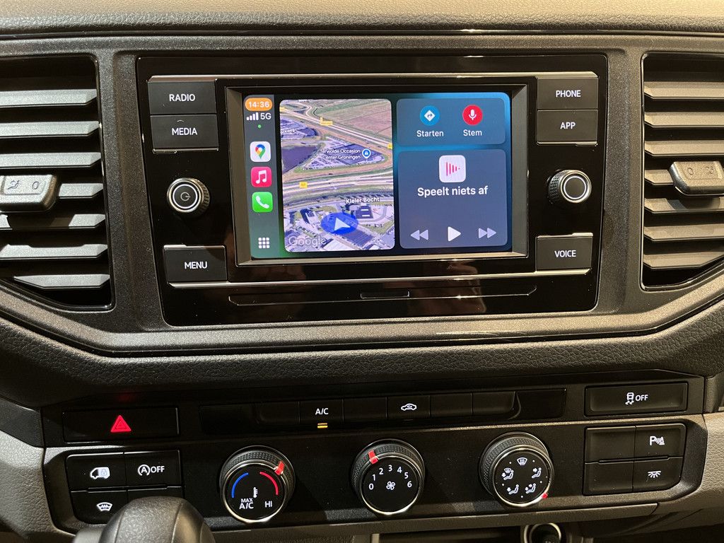 Volkswagen Crafter 2.0 TDI L3H2 140 PK Automaat / Euro 6 / Airco / Cruise Control / Camera / CarPlay / 3-Zits / 18.500 KM !!