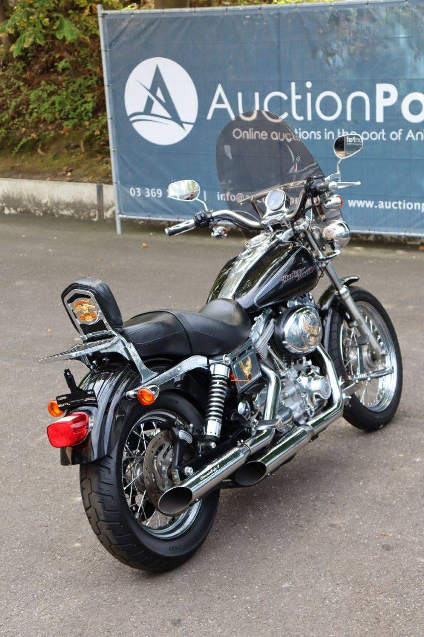 Harley-Davidson Dyna Super Glide Custom Benzin 2004