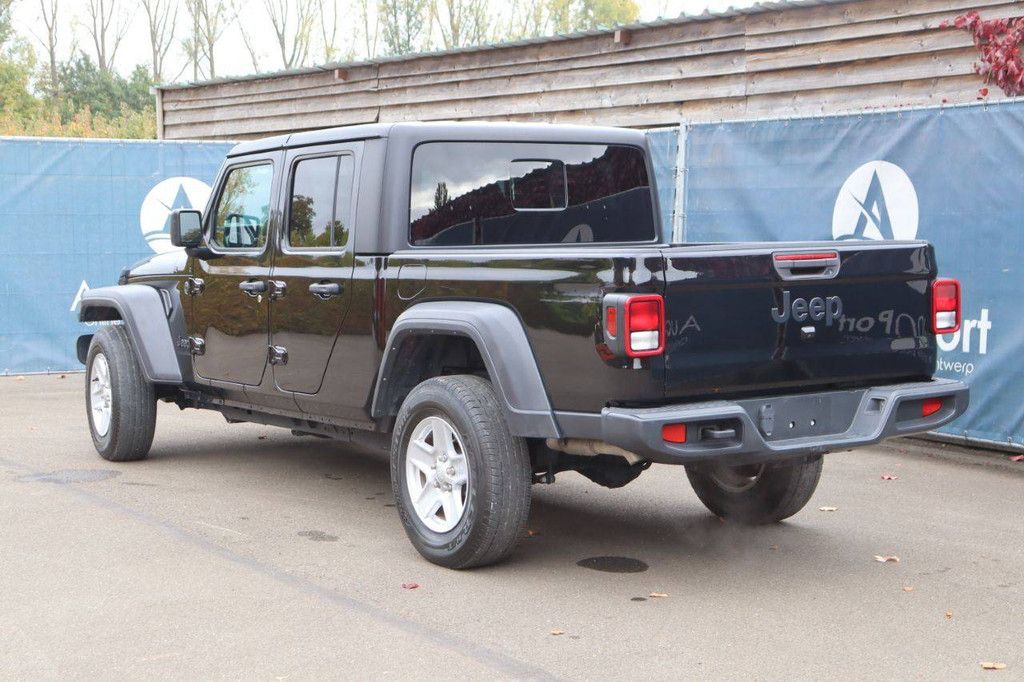 Pick Up Jeep Gladiator Benzine 240pk 2023