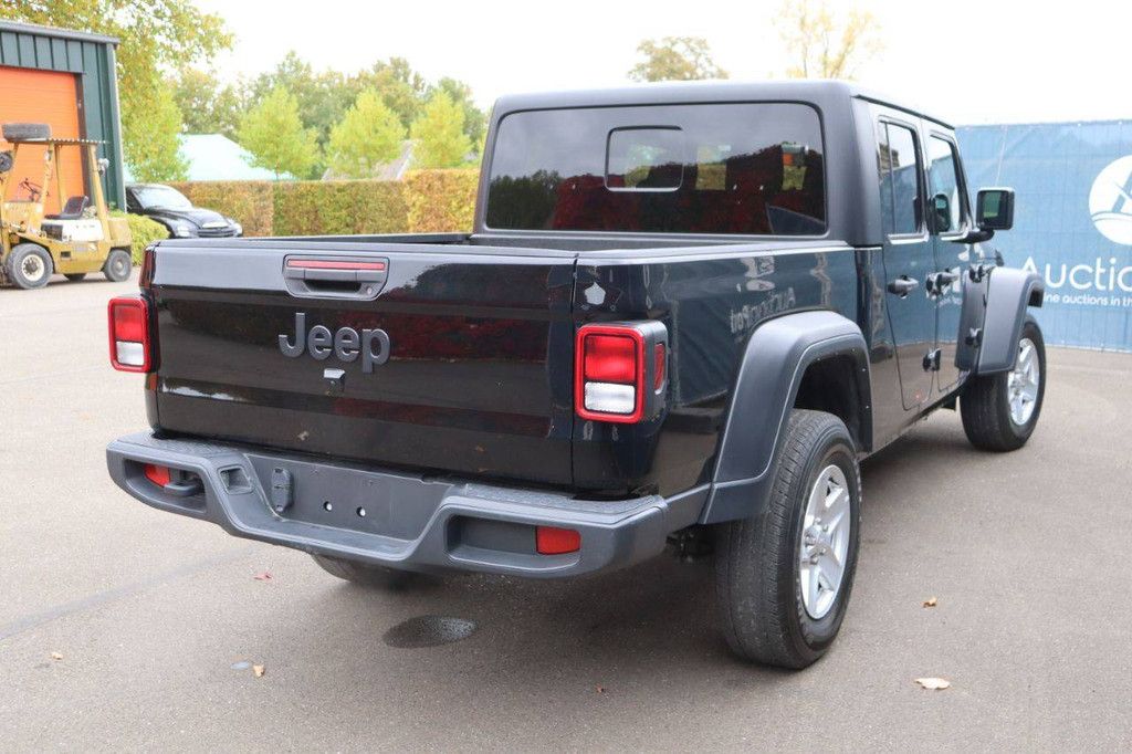 Pick Up Jeep Gladiator Benzine 240pk 2023