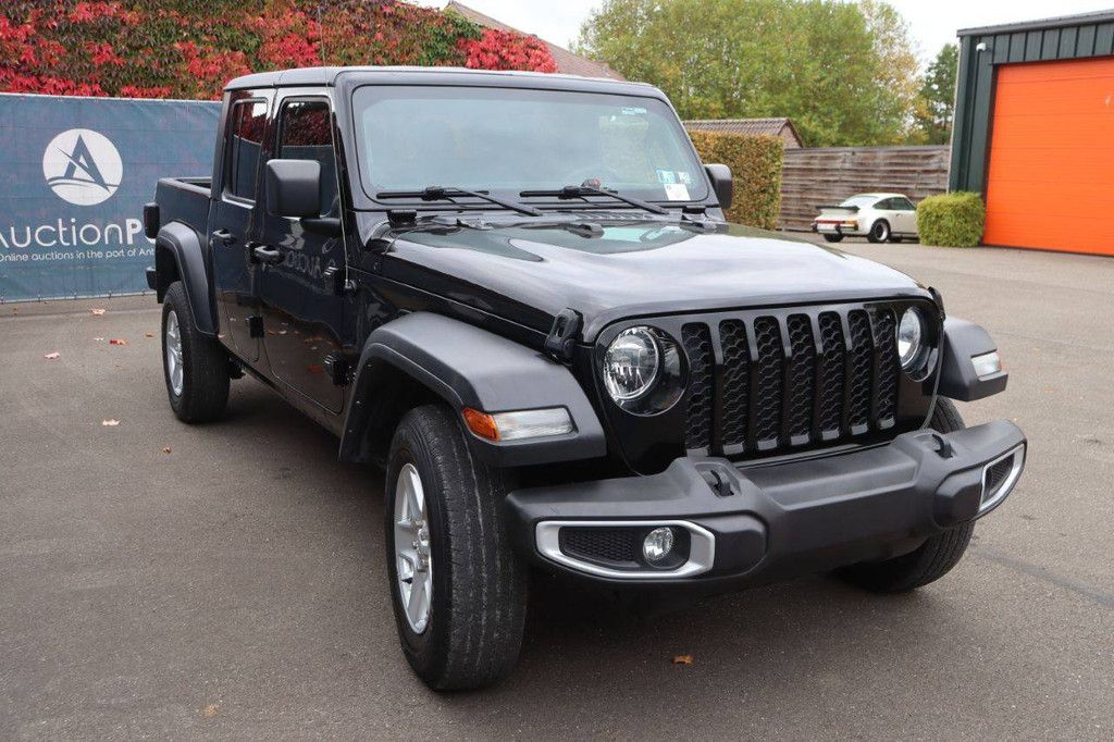 Pick Up Jeep Gladiator Benzine 240pk 2023
