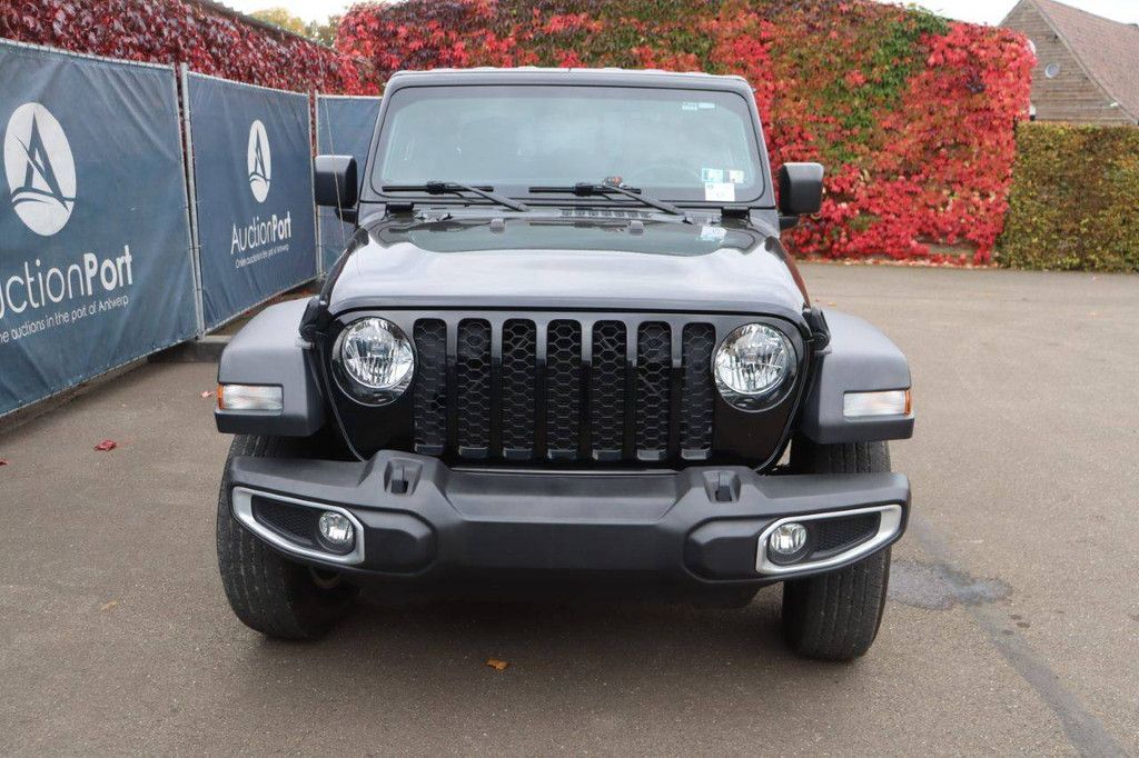 Pick Up Jeep Gladiator Benzine 240pk 2023
