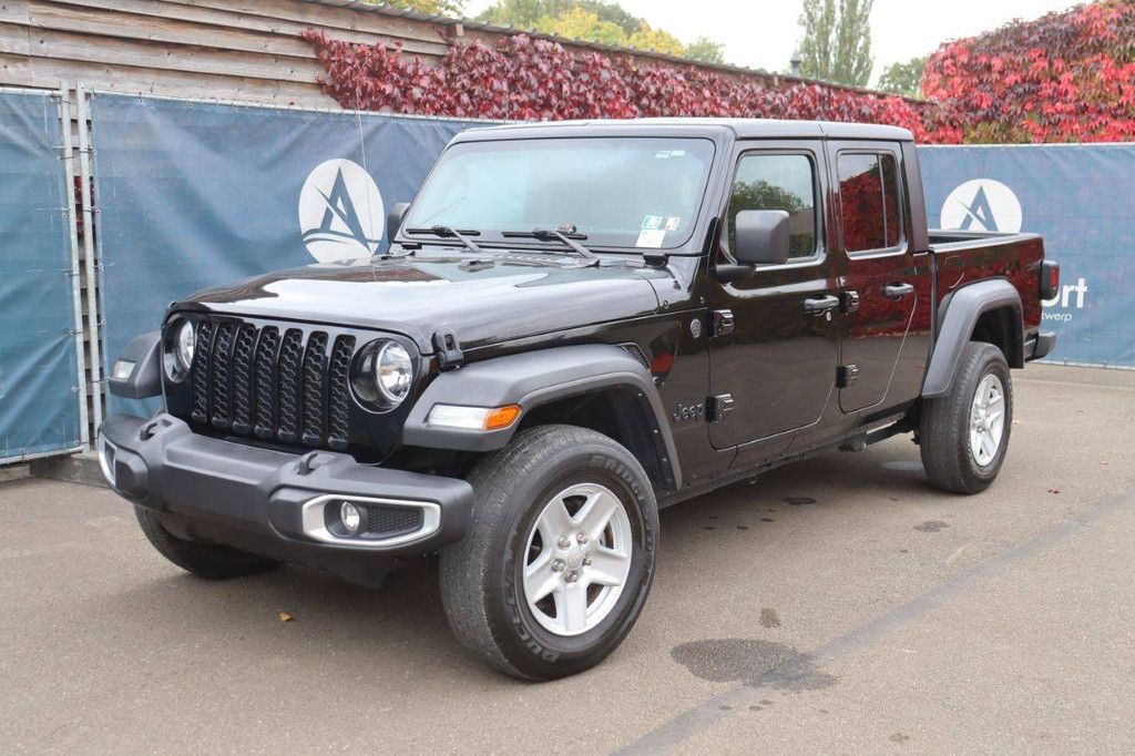 Pick Up Jeep Gladiator Benzine 240pk 2023