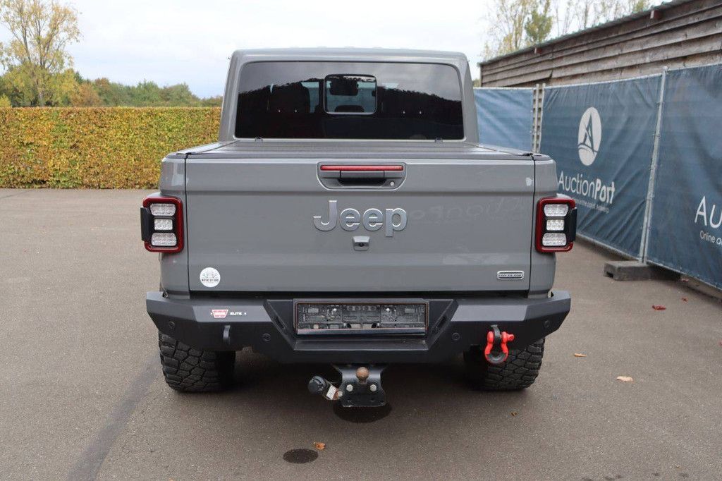 SUV Jeep Gladiator Diesel 260 PS 2021