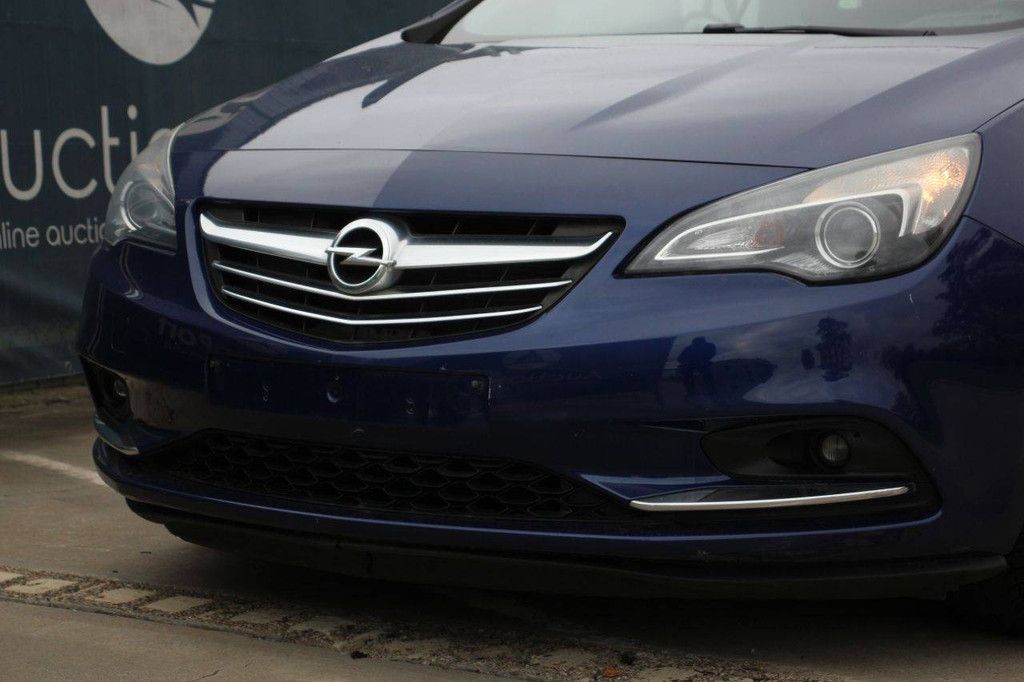 Convertible Opel Cascada Diesel 165hp 2014 (Margin)