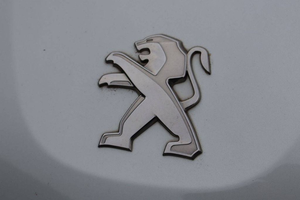 Peugeot 2008 Benzin 81 PS 2016
