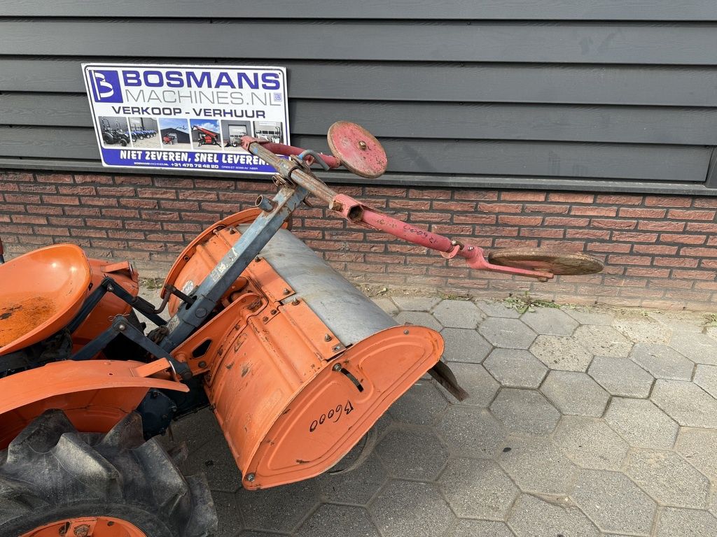Kubota B6000 4WD minitractor + frees