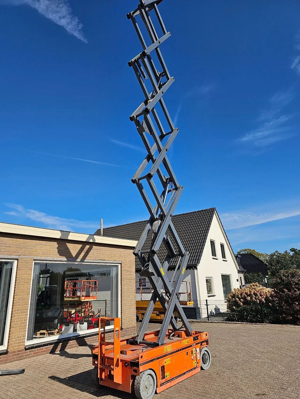 Holland Lift Dingeli 14m hoogwerker schaarlift 95 uur