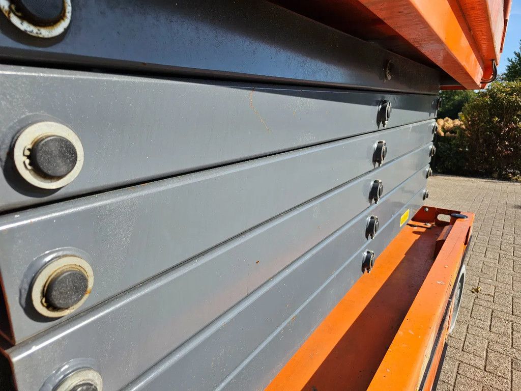 Holland Lift Dingeli 14m hoogwerker schaarlift 95 uur