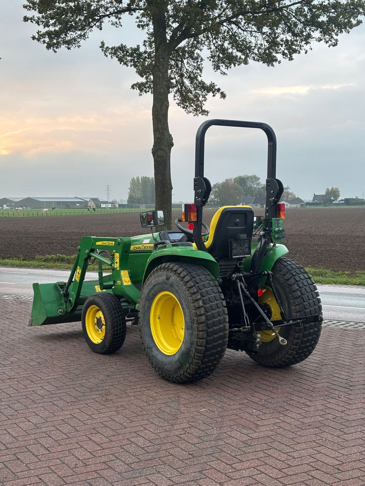 John deere 3036e met voorlader hydrostaat