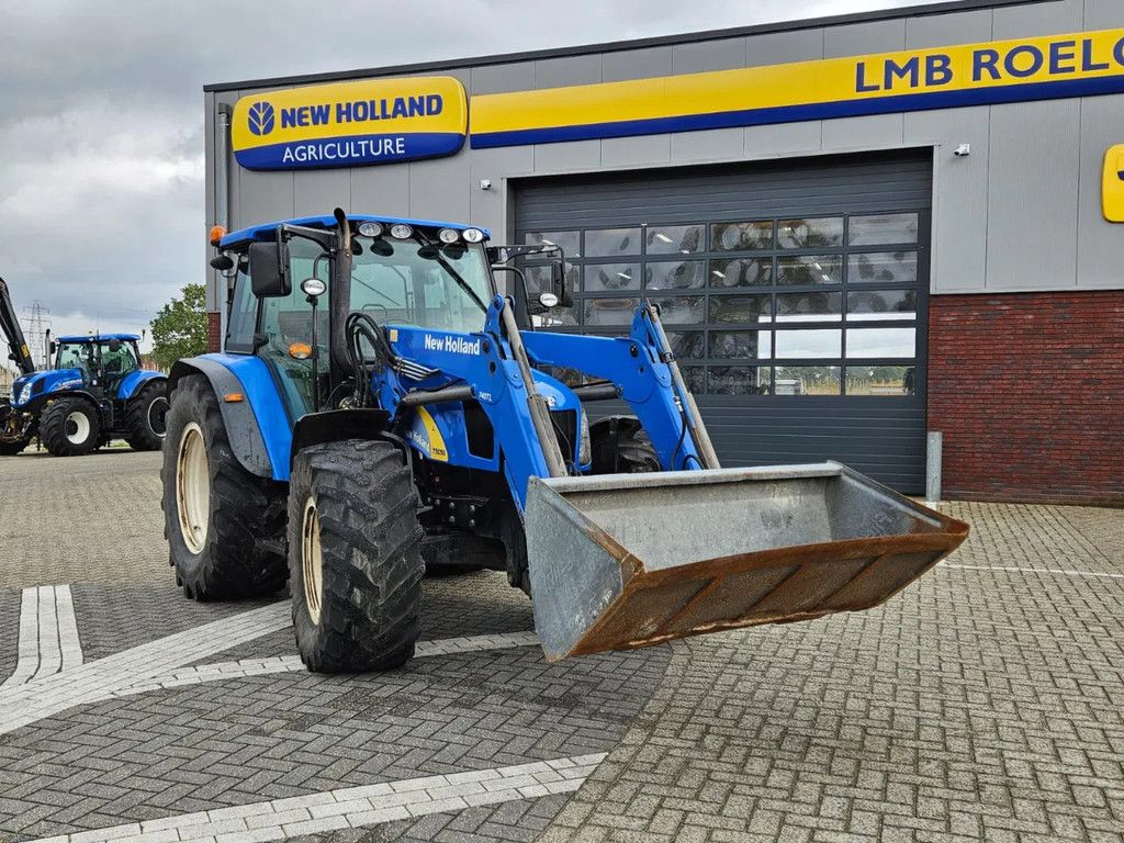 New Holland T5050 met frontlader