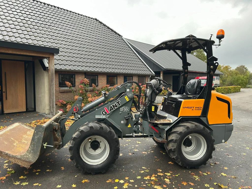 Giant V452T X-TRA HD VERKOCHT