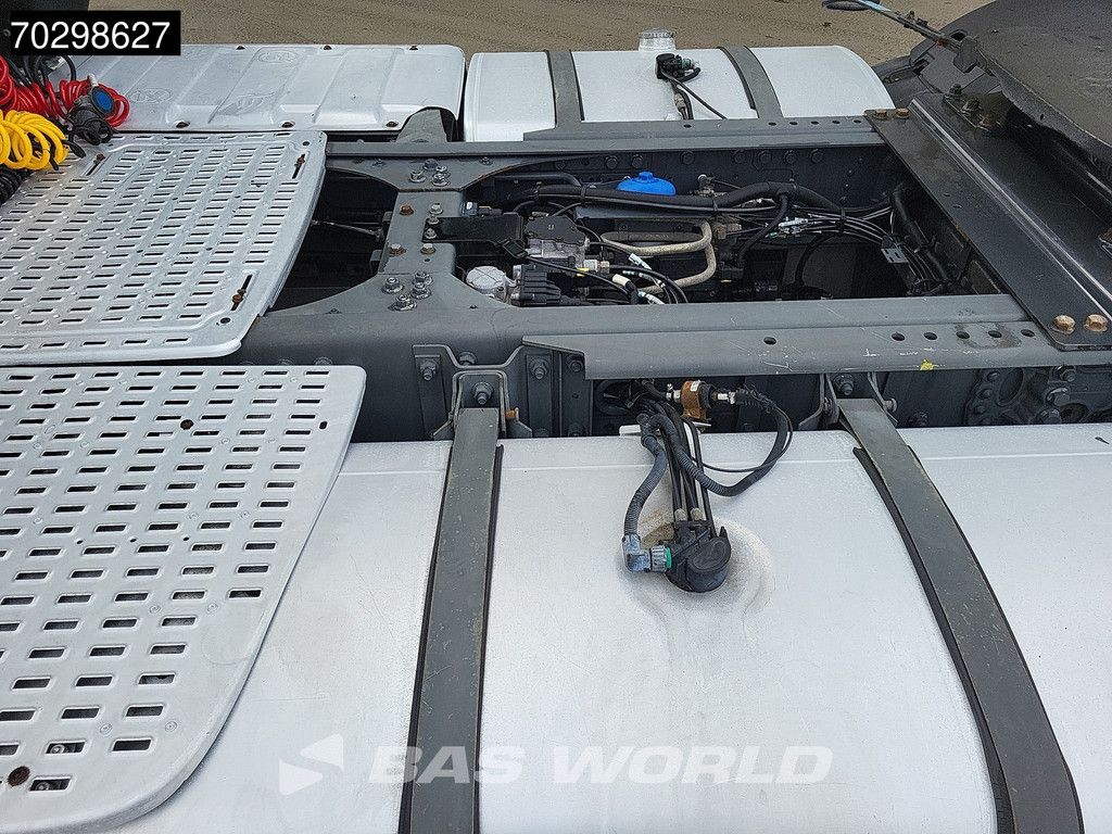 DAF XF 460 4X2 SSC 2xTanks Standklima ACC Euro 6