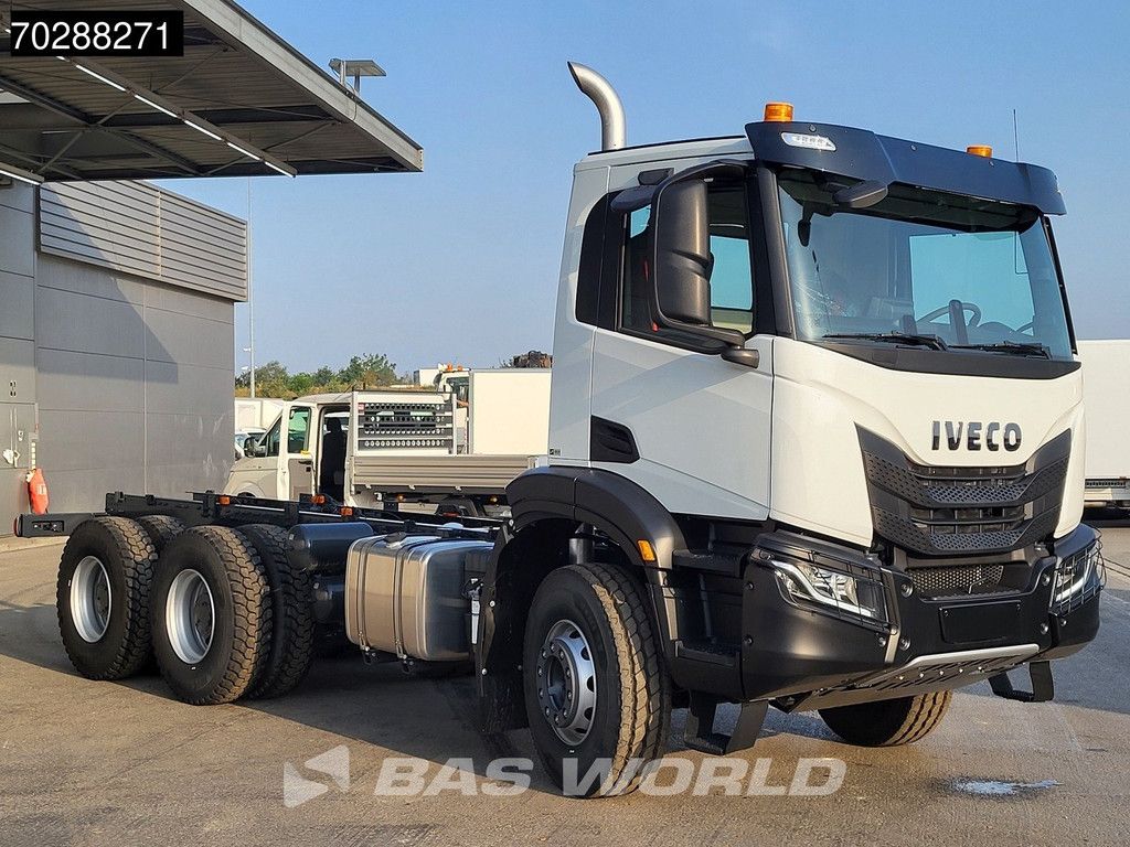 Iveco X-Way 460 6X4 New! Retarder Steelsuspension Big-Axle Navi Euro 6