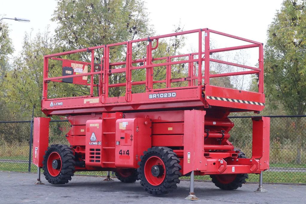 LGMG SR1023D | 12 METER | 1.100 KG
