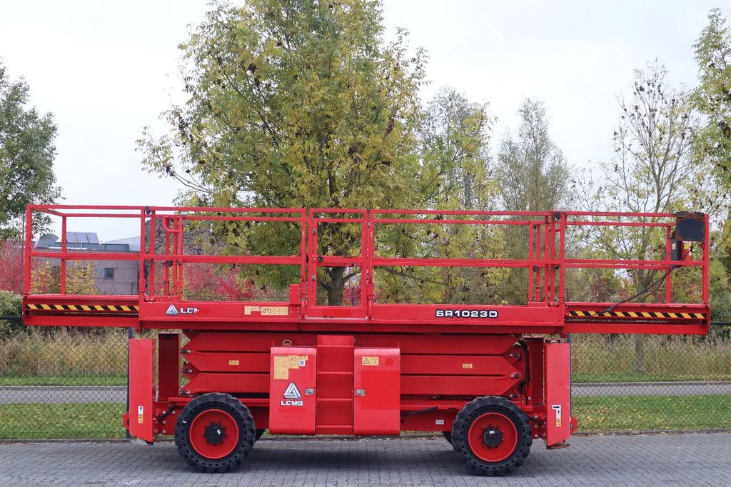 LGMG SR1023D | 12 METER | 1.100 KG
