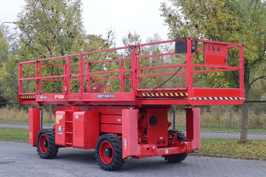 LGMG SR1023D | 12 METER | 1.100 KG