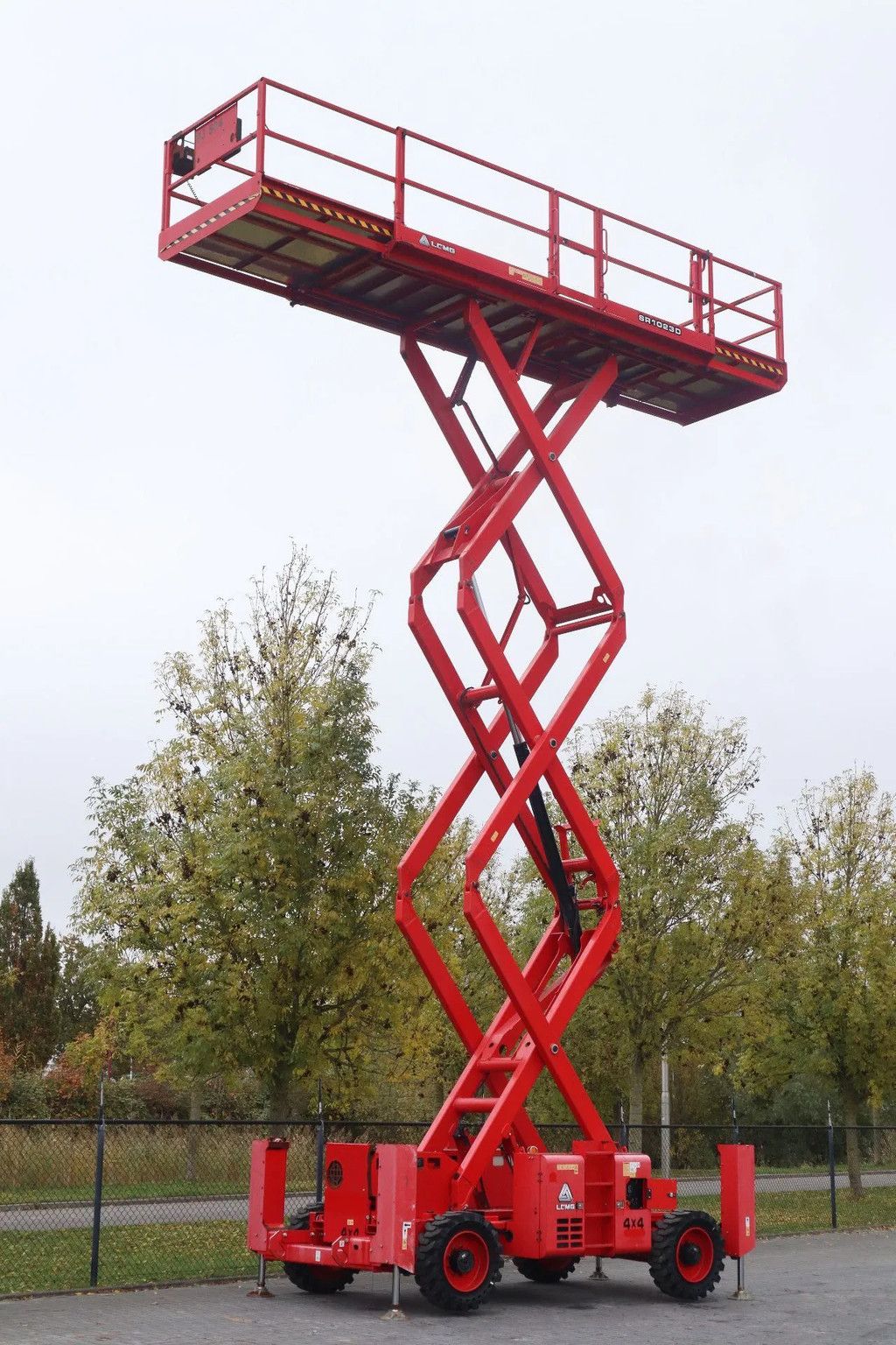 LGMG SR1023D | 12 METER | 1.100 KG
